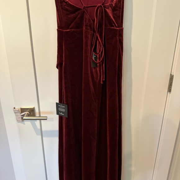 Lulus red velour dress with slit size L - Picture 10 of 11